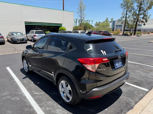 Used 2016 Honda HR-V AWD LX image 4