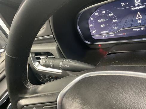 Used 2023 GMC Yukon XL SLT image 21