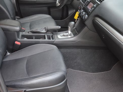 Used 2014 Subaru XV Crosstrek 2.0i Limited AWD/4WD image 10