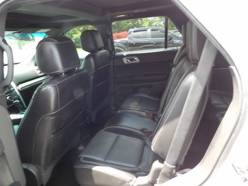 Used 2014 Ford Explorer 4WD Sport image 17