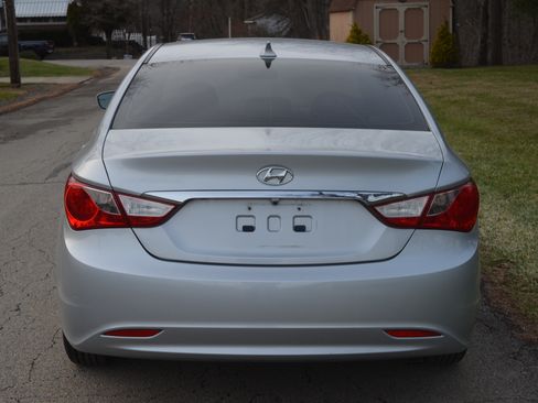 Used 2011 Hyundai Sonata GLS image 4