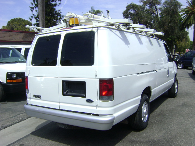 Used 2002 Ford E-350 and Econoline 350 Extended Super Duty RWD image 7