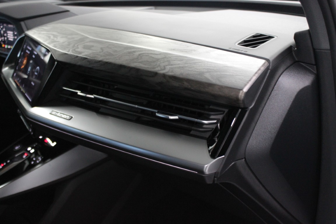 Used 2023 Audi Q4 e-tron Premium RWD image 35