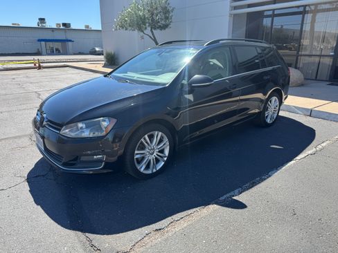 Used 2015 Volkswagen Golf TDI SE image 1