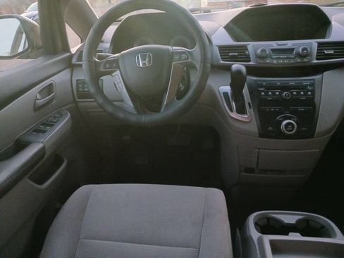 Used 2012 Honda Odyssey EX image 9
