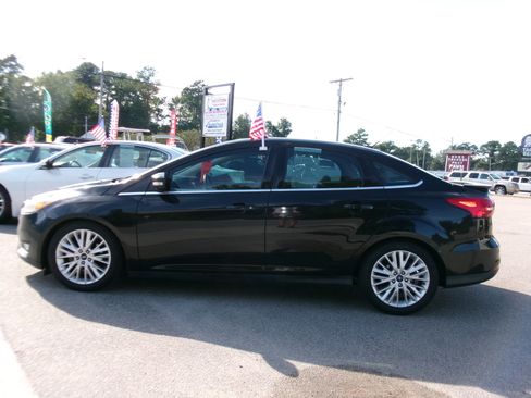 Used 2015 Ford Focus Titanium image 1