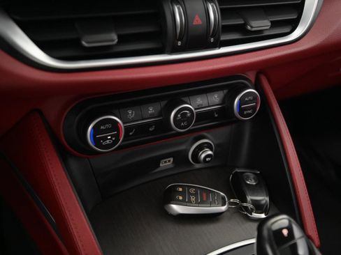 Used 2019 Alfa Romeo Stelvio Ti image 33