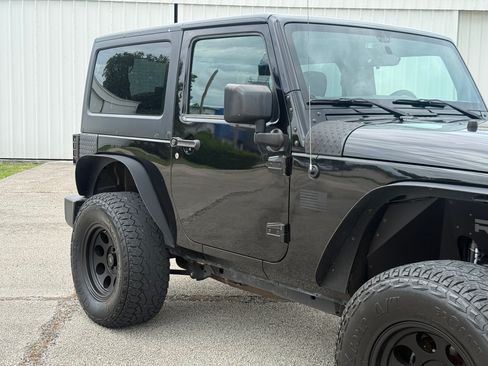 Used 2017 Jeep Wrangler Sport AWD/4WD image 50