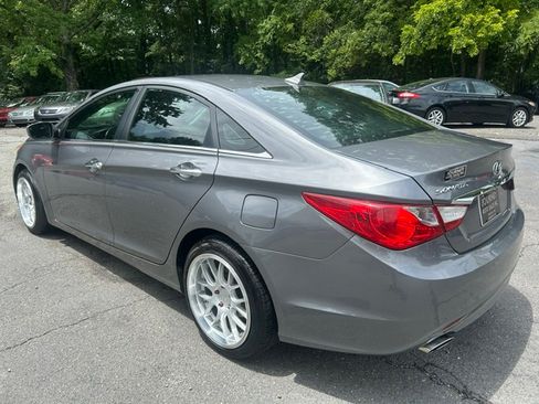 Used 2011 Hyundai Sonata SE FWD image 3