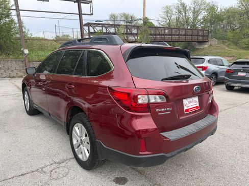 Used 2015 Subaru Outback 2.5i Premium AWD/4WD image 7