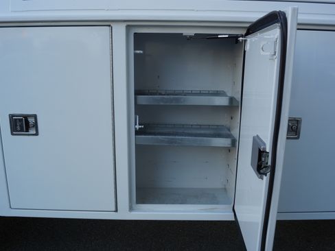 Used 2016 Mercedes-Benz Sprinter 3500 image 8