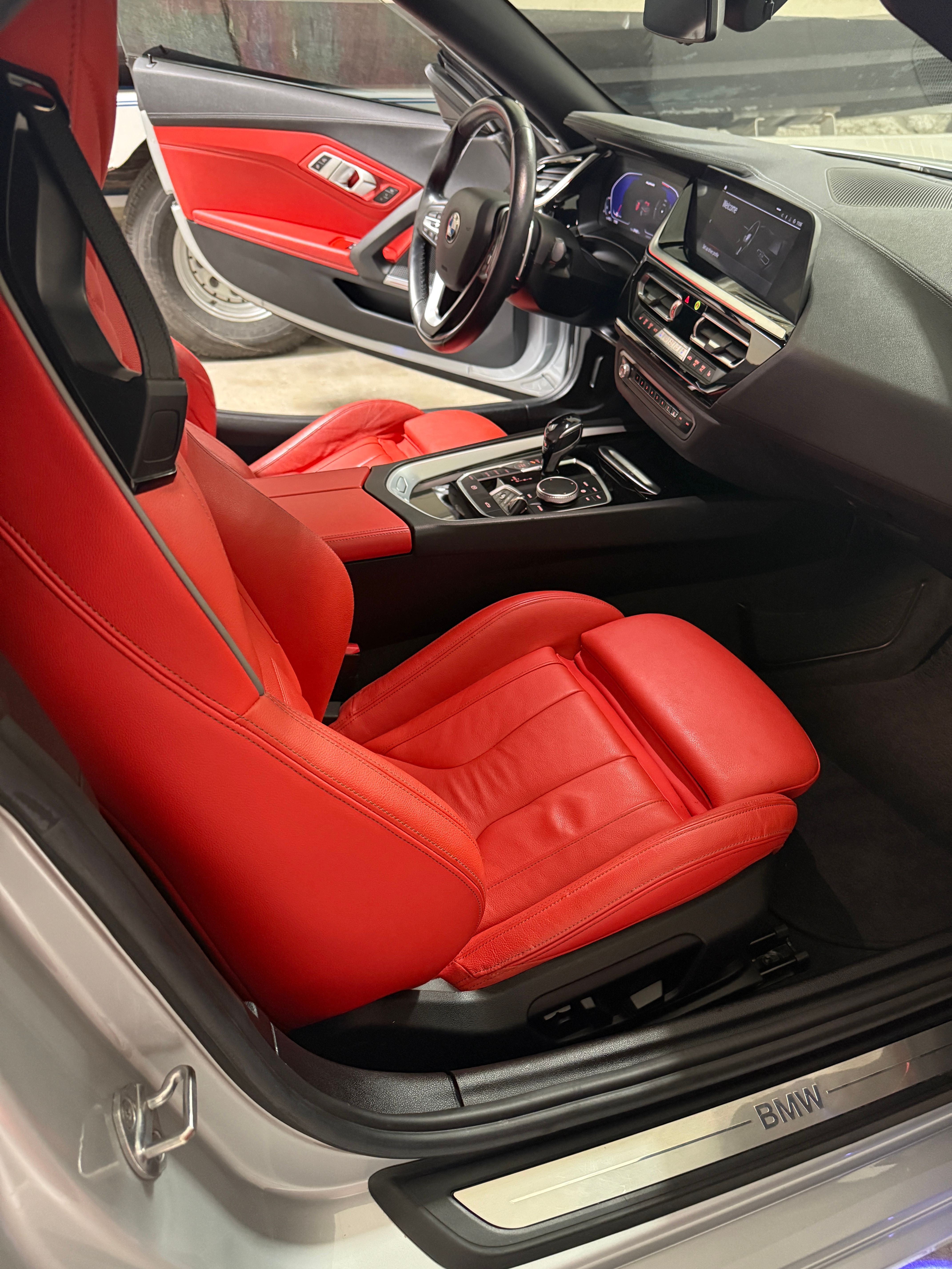Used 2019 BMW Z4 sDrive30i RWD image 10