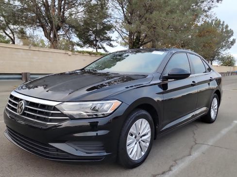 Used 2019 Volkswagen Jetta S image 1