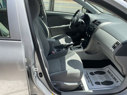 Used 2009 Toyota Corolla LE FWD image 7