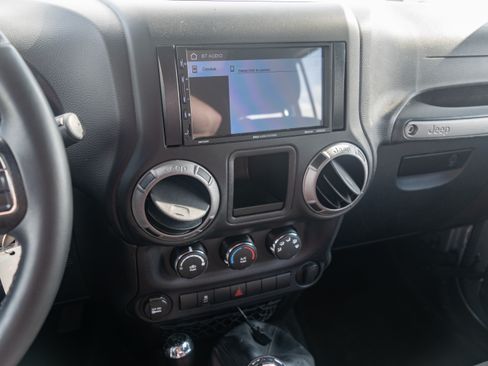 Used 2016 Jeep Wrangler Sport image 13