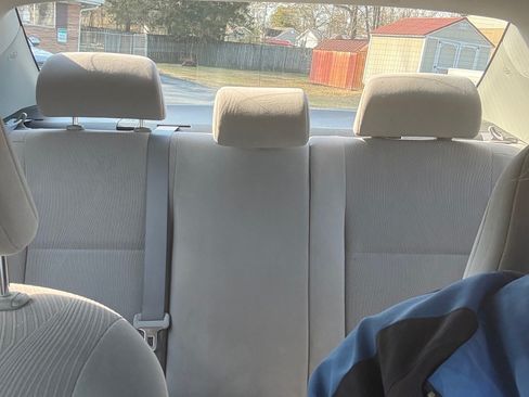 Used 2012 Toyota Corolla LE image 18