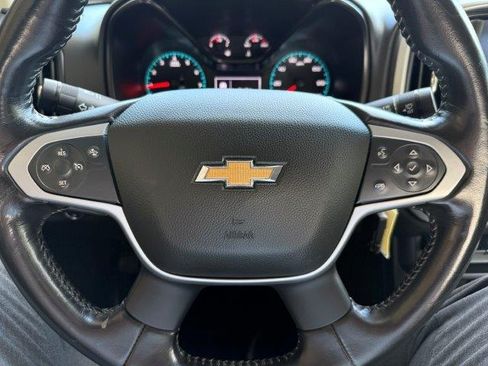 Used 2022 Chevrolet Colorado LT image 14
