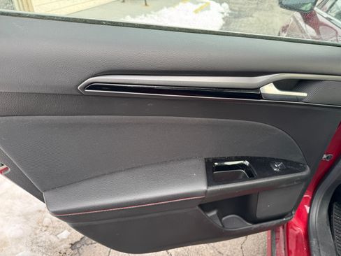 Used 2016 Ford Fusion SE image 11