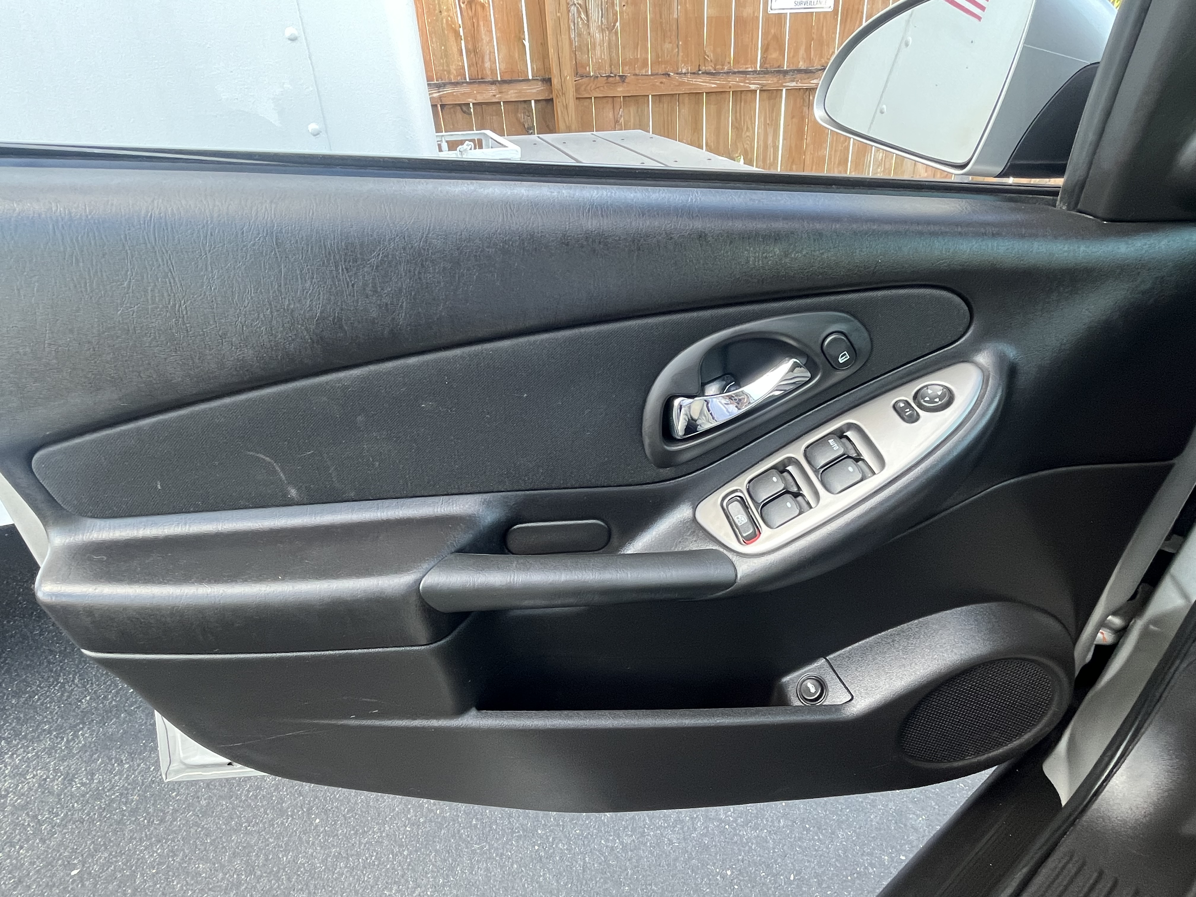 Used 2007 Chevrolet Malibu LT V6 FWD image 14