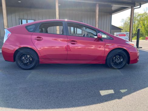 Used 2013 Toyota Prius Two FWD image 6