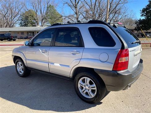 Used 2008 Kia Sportage EX image 2