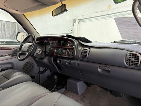 Used 1998 Dodge Ram 2500 Truck 4x4 Quad Cab image 17