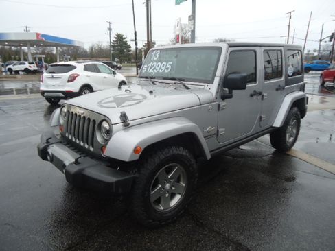 Used 2013 Jeep Wrangler Freedom Edition image 17