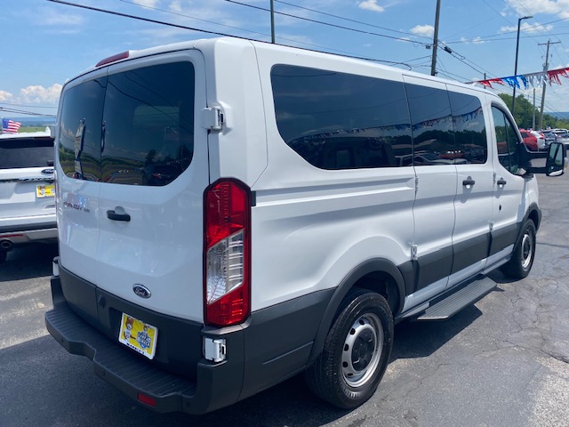 Used 2018 Ford Transit 150 130 Low Roof Wagon RWD image 7