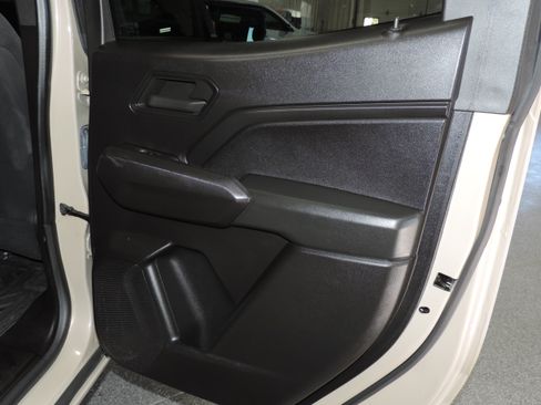 Used 2023 Chevrolet Colorado Trail Boss image 31