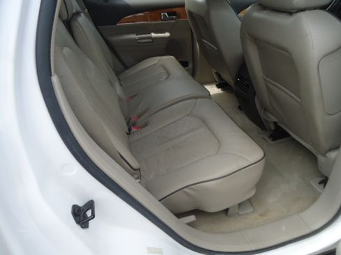 Used 2013 Lincoln MKX AWD image 6