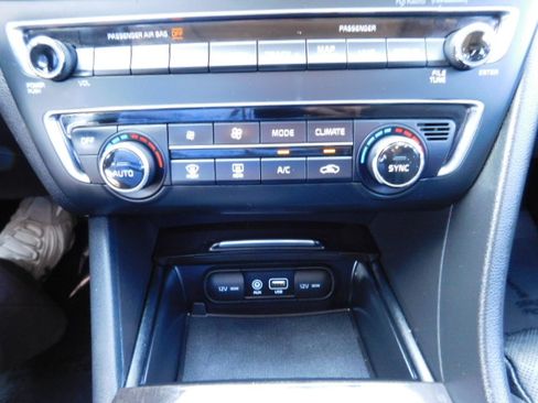 Used 2016 Kia Optima EX image 19