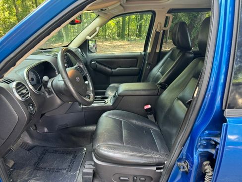 Used 2010 Ford Explorer Sport Trac 4x4 Limited V8 image 18