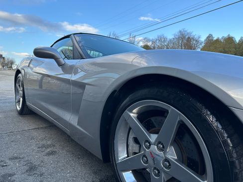 Used 2007 Chevrolet Corvette w/ 3LT image 10