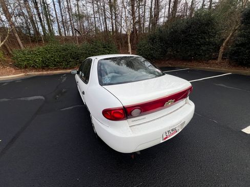 Used 2005 Chevrolet Cavalier image 11