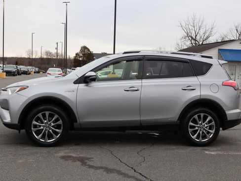 Used 2017 Toyota RAV4 Limited image 6