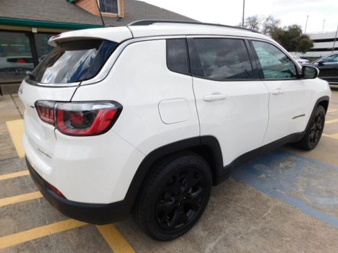 Used 2020 Jeep Compass Limited image 8