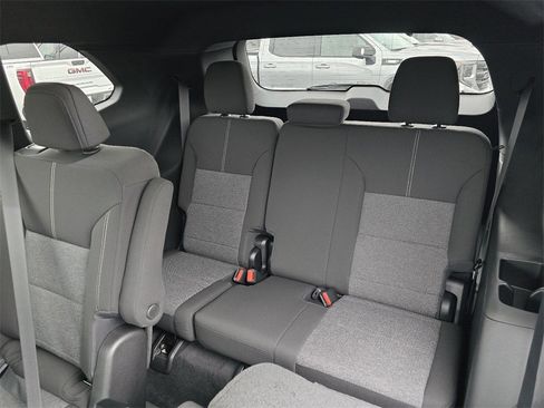 New 2026 GMC Acadia Elevation image 24