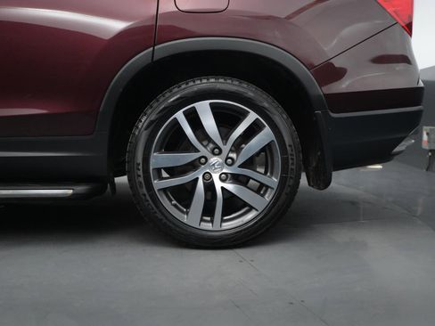 Used 2016 Honda Pilot Touring image 14