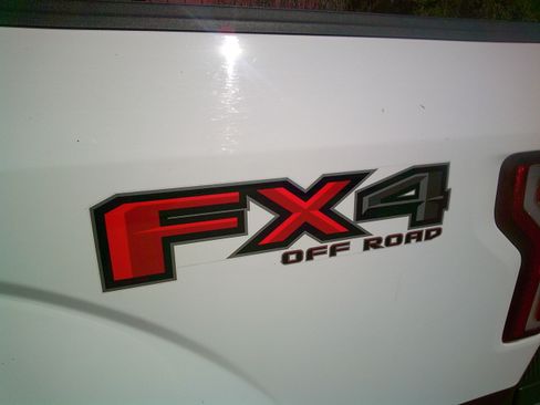 Used 2019 Ford F150 XLT image 9