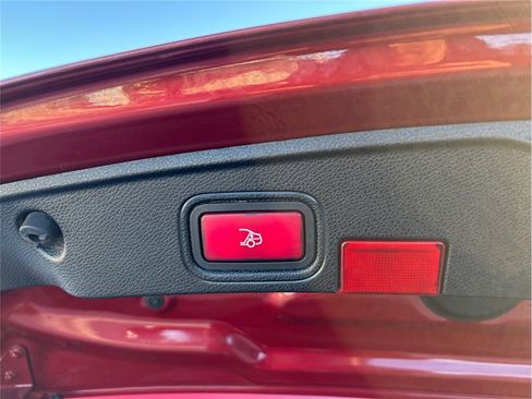 Used 2020 Mercedes-Benz C 300 image 45