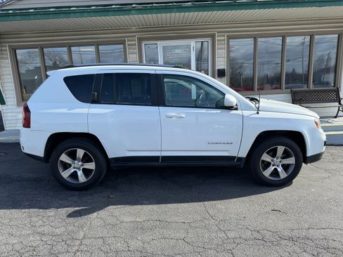 Used 2016 Jeep Compass High Altitude image 1