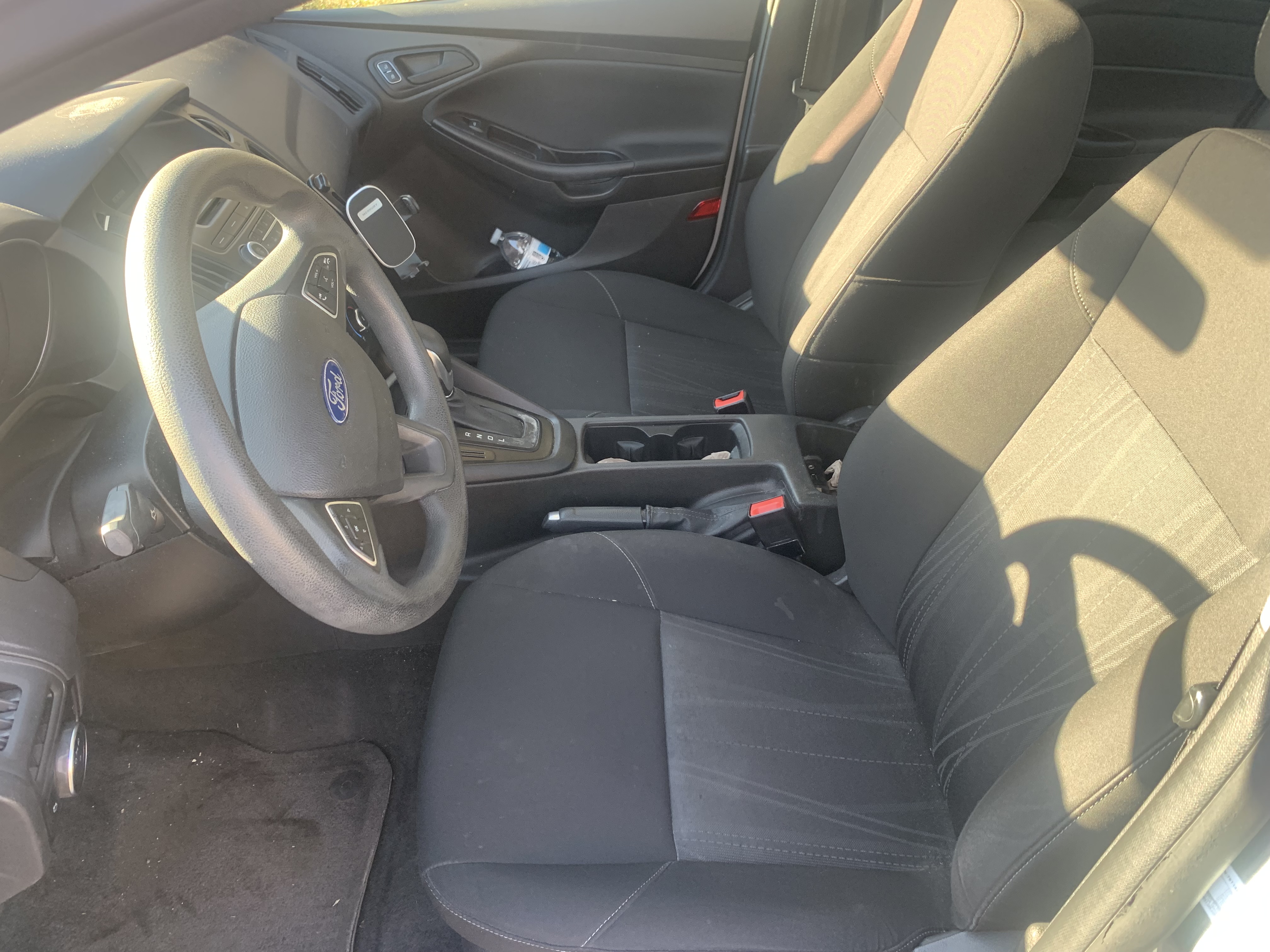 Used 2015 Ford Focus S Sedan FWD image 5