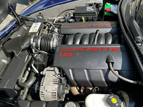 Used 2006 Chevrolet Corvette w/ 3LT image 14