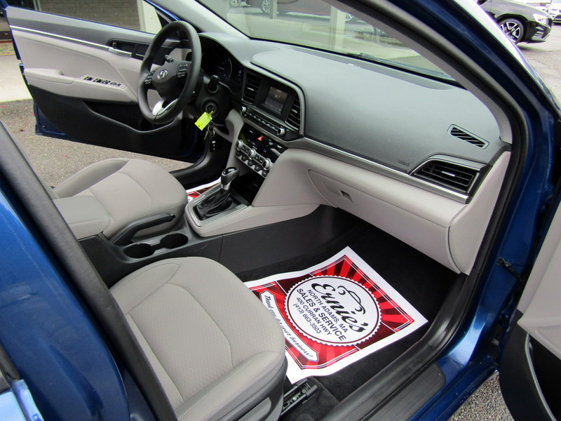 Used 2020 Hyundai Elantra SE Sedan FWD image 26