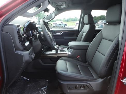 New 2025 Chevrolet Silverado 1500 LT Trail Boss image 17