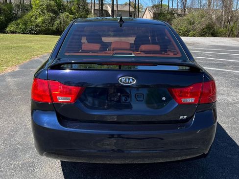 Used 2010 Kia Optima EX image 4