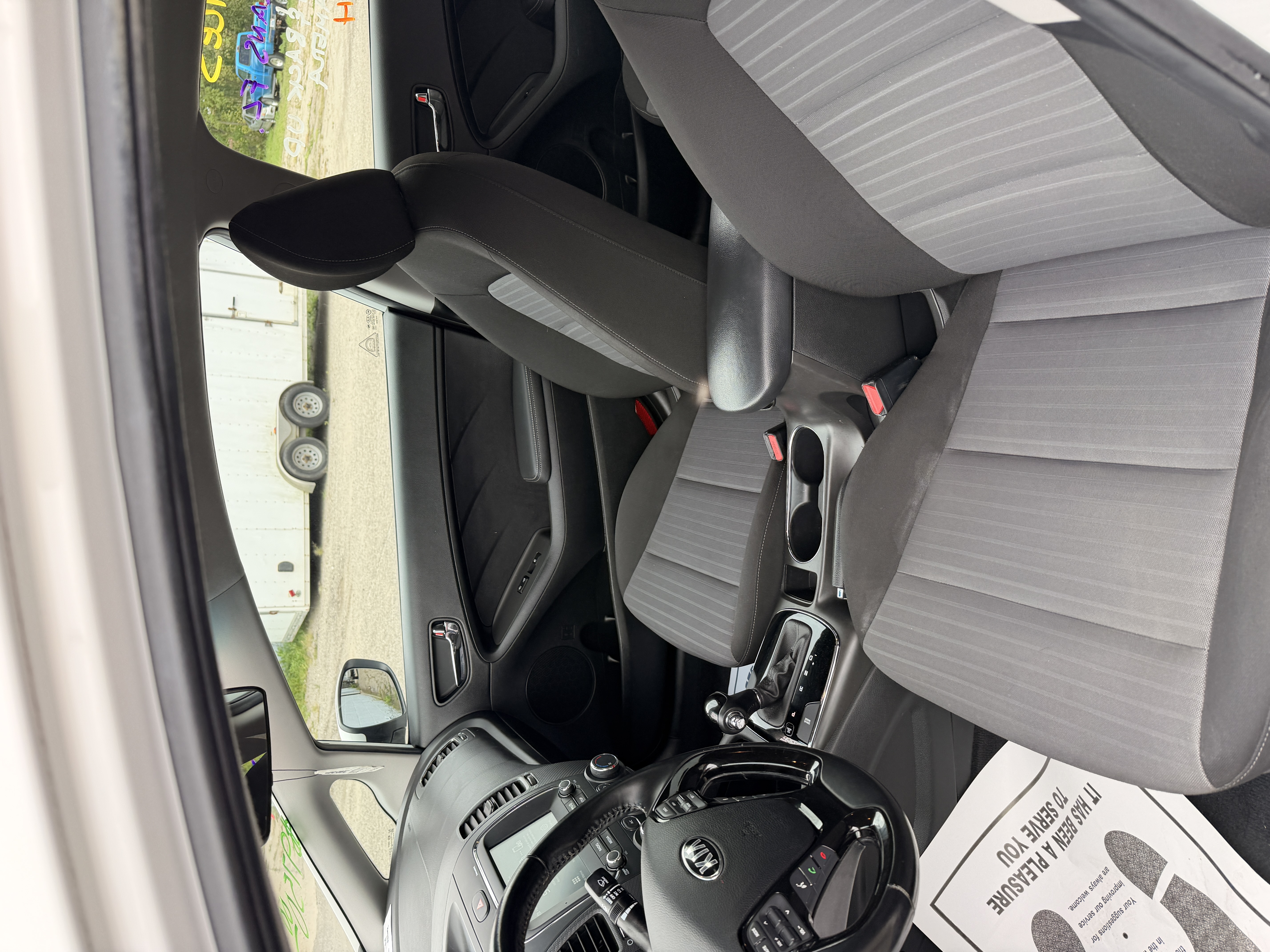 Used 2017 Kia Forte Sedan FWD image 9