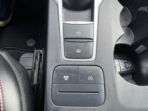 Used 2025 Ford Escape ST-Line image 24