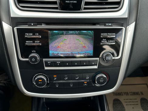 Used 2018 Nissan Altima 2.5 SV image 10