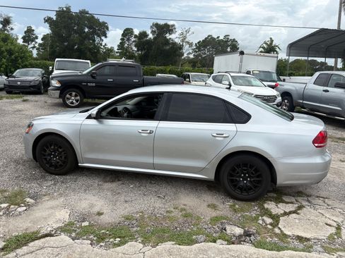 Used 2015 Volkswagen Passat 1.8T FWD image 6